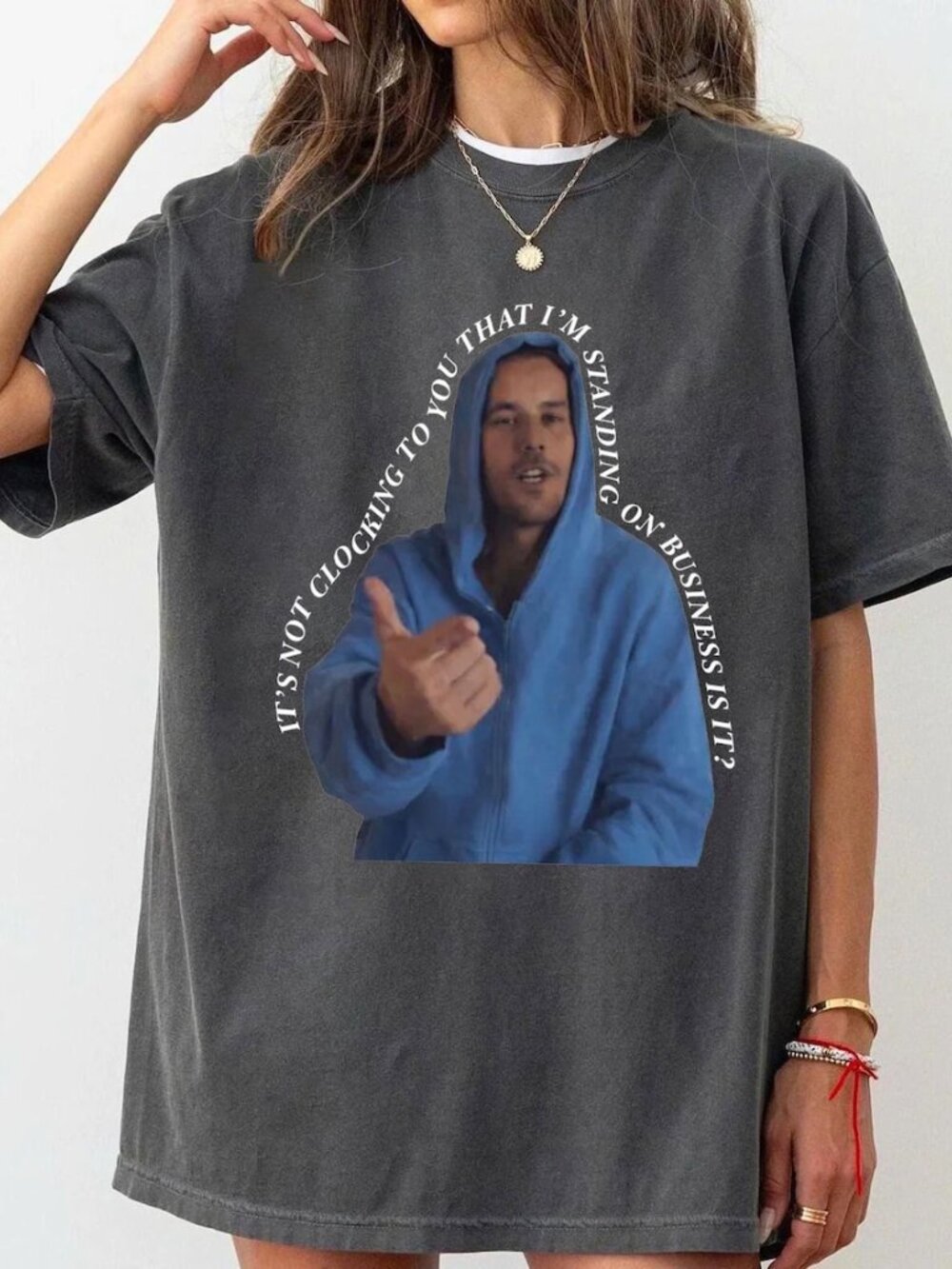 It’s Not Clocking To You Shirt, Funny Bieber Meme Gift, Retro Justin Bieber  257